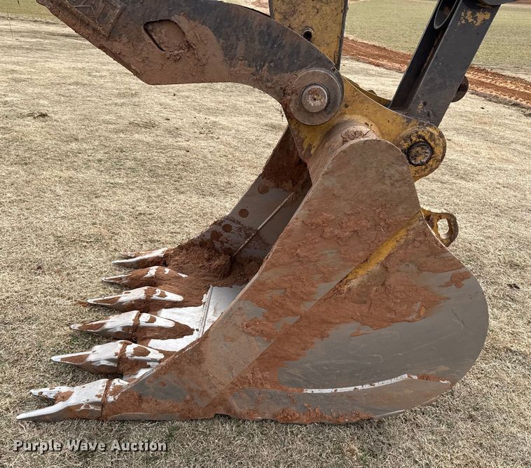 image for item ES5799 2015 Caterpillar 326FL excavator