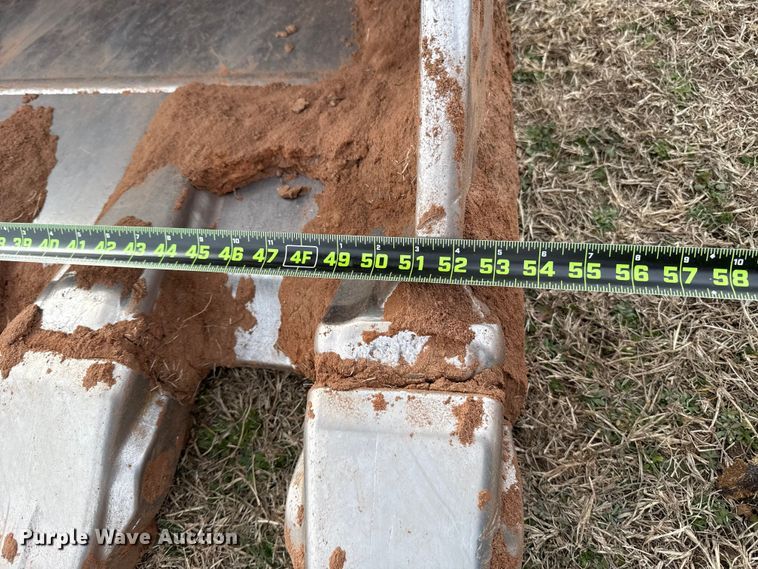 image for item ES5799 2015 Caterpillar 326FL excavator