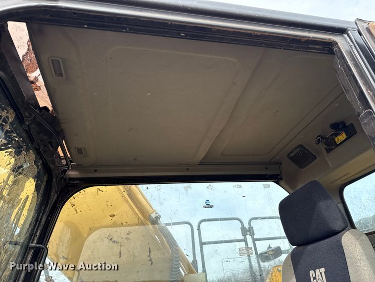 image for item ES5799 2015 Caterpillar 326FL excavator