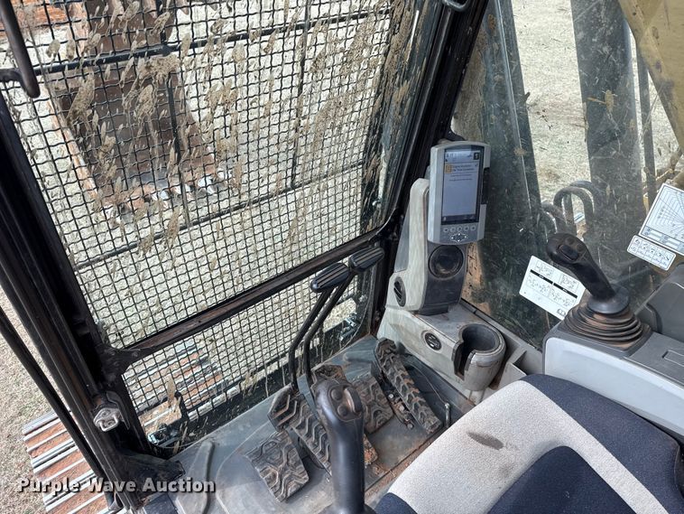 image for item ES5799 2015 Caterpillar 326FL excavator