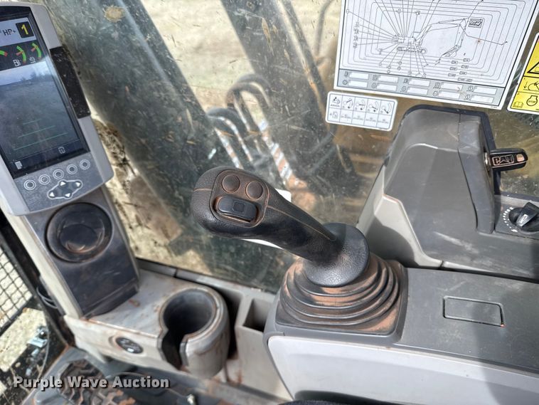 image for item ES5799 2015 Caterpillar 326FL excavator