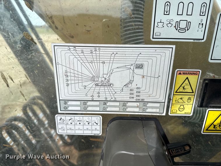 image for item ES5799 2015 Caterpillar 326FL excavator