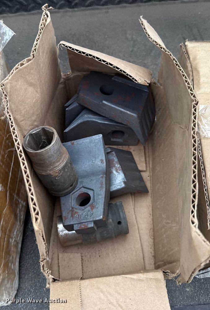 image for item ES5800 2005 Gyro-Trac GT-25 forestry mulcher