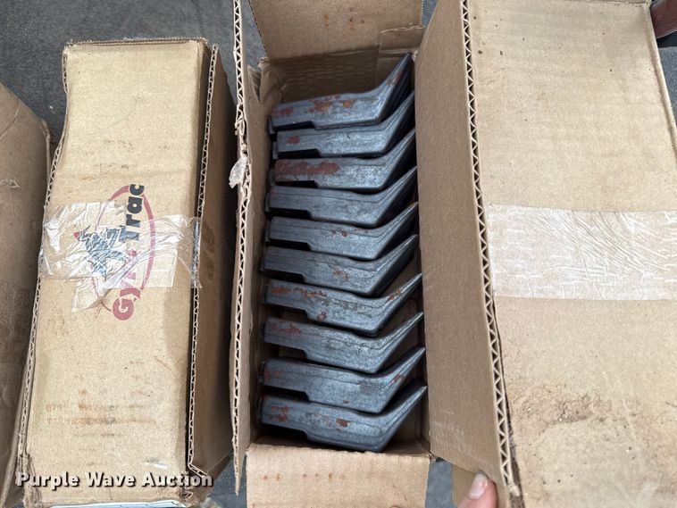 image for item ES5800 2005 Gyro-Trac GT-25 forestry mulcher