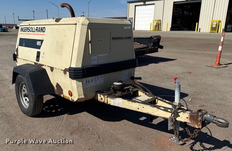 image for item ES5810 2000 Ingersoll Rand P185WJD air compressor