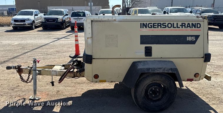 image for item ES5810 2000 Ingersoll Rand P185WJD air compressor