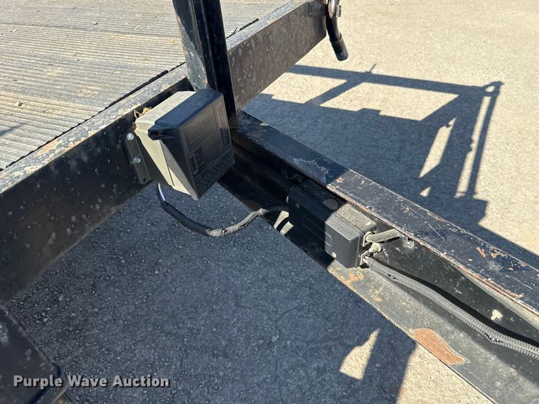 image for item ES5811 2017 Texas Pride EQ72014KBP equipment trailer