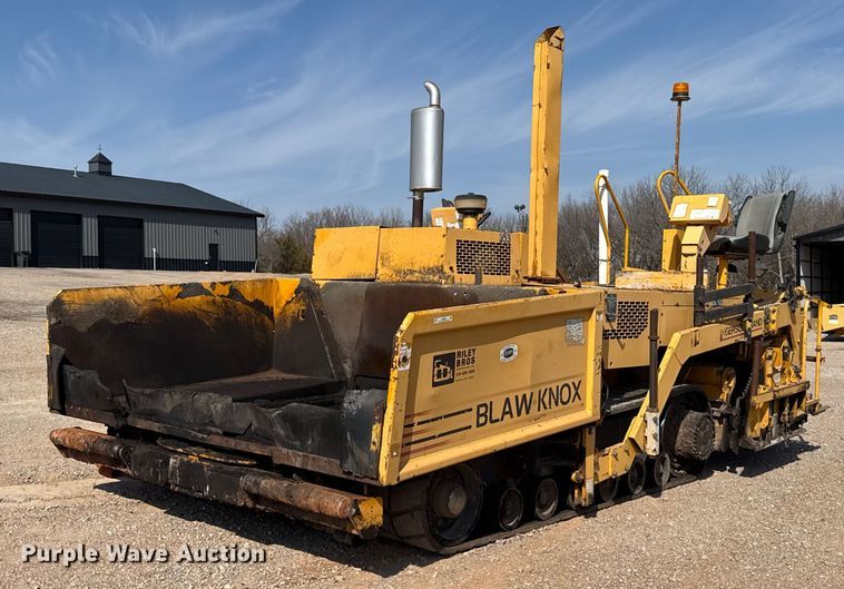 image for item ES5816 1999 Blaw-Knox PF-5510 paver