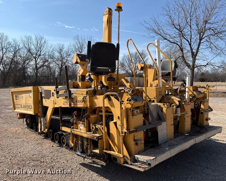 image for item ES5816 1999 Blaw-Knox PF-5510 paver