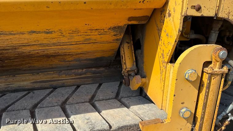 image for item ES5816 1999 Blaw-Knox PF-5510 paver