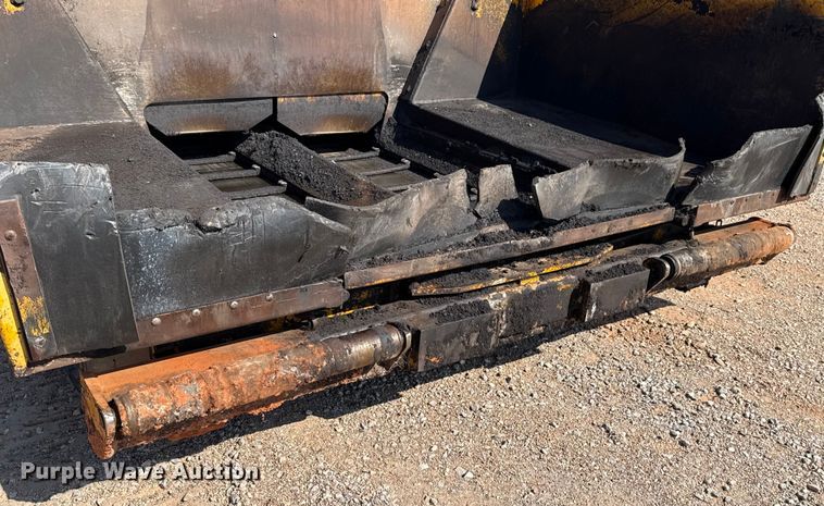 image for item ES5816 1999 Blaw-Knox PF-5510 paver