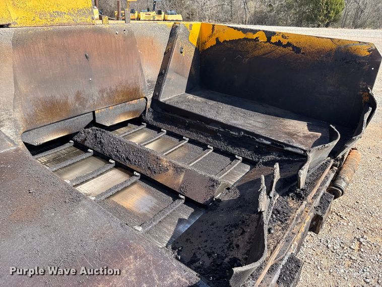 image for item ES5816 1999 Blaw-Knox PF-5510 paver