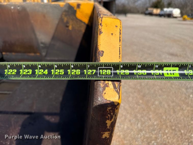 image for item ES5816 1999 Blaw-Knox PF-5510 paver