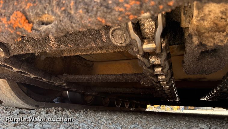 image for item ES5816 1999 Blaw-Knox PF-5510 paver