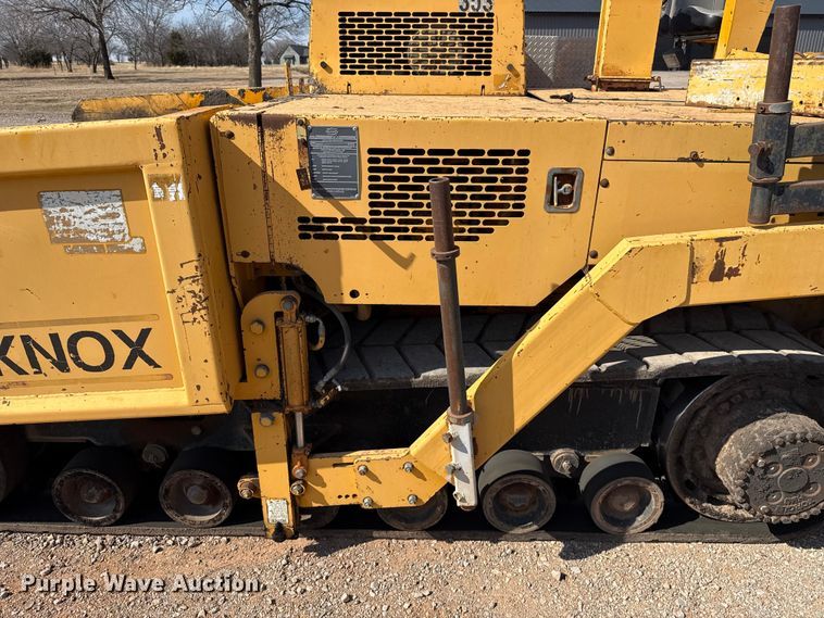 image for item ES5816 1999 Blaw-Knox PF-5510 paver