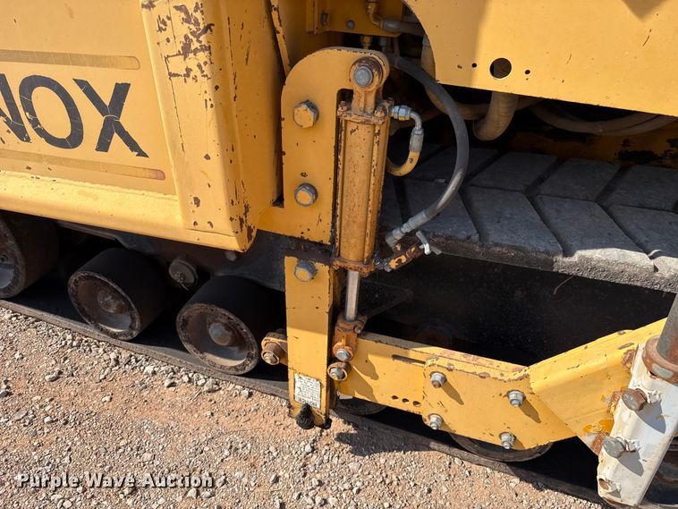 image for item ES5816 1999 Blaw-Knox PF-5510 paver