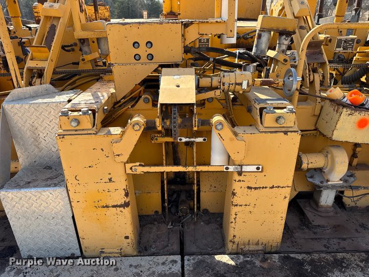 image for item ES5816 1999 Blaw-Knox PF-5510 paver