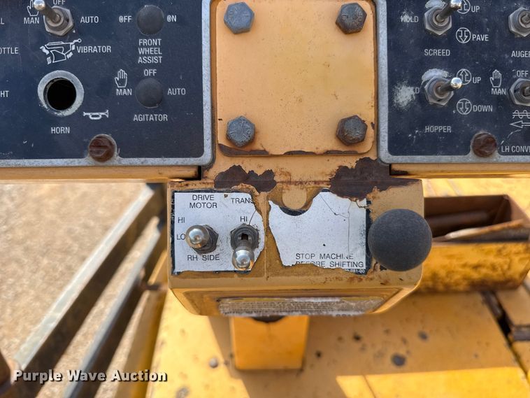 image for item ES5816 1999 Blaw-Knox PF-5510 paver