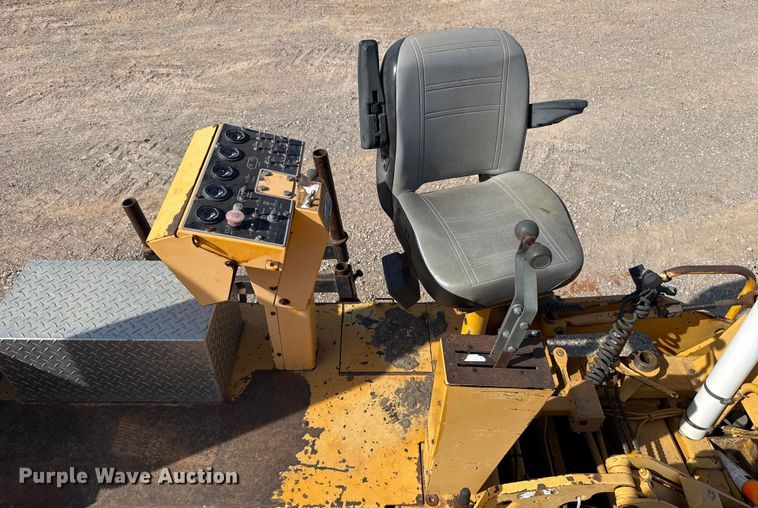 image for item ES5816 1999 Blaw-Knox PF-5510 paver