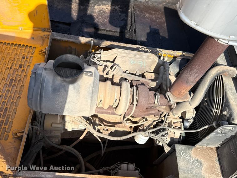 image for item ES5816 1999 Blaw-Knox PF-5510 paver