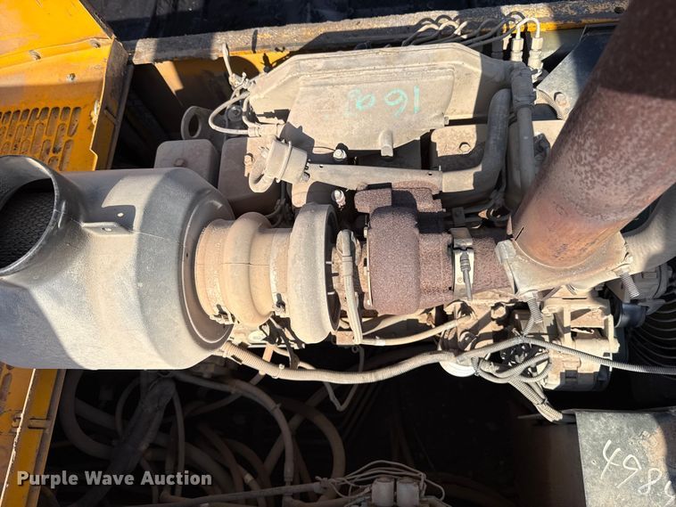 image for item ES5816 1999 Blaw-Knox PF-5510 paver