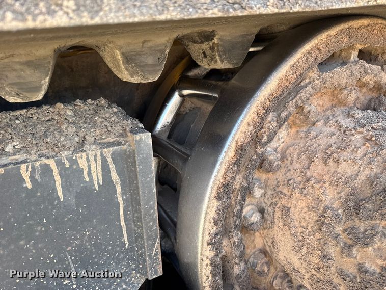 image for item ES5816 1999 Blaw-Knox PF-5510 paver