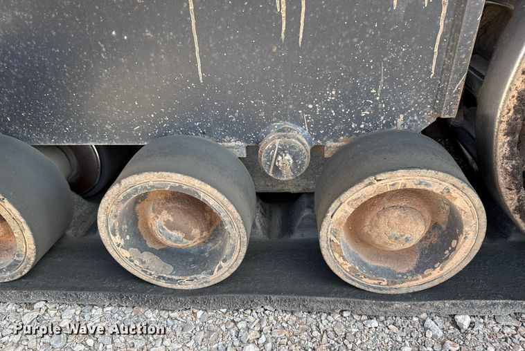 image for item ES5816 1999 Blaw-Knox PF-5510 paver