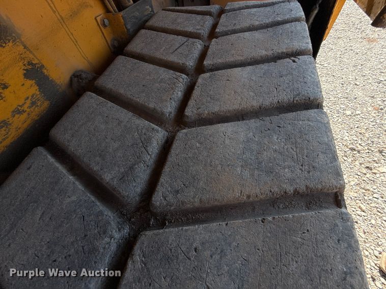 image for item ES5816 1999 Blaw-Knox PF-5510 paver