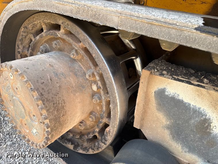 image for item ES5816 1999 Blaw-Knox PF-5510 paver