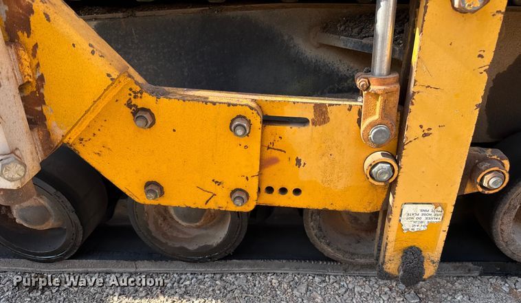 image for item ES5816 1999 Blaw-Knox PF-5510 paver