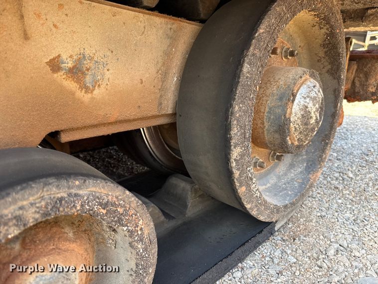 image for item ES5816 1999 Blaw-Knox PF-5510 paver