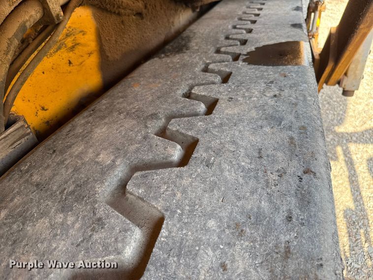 image for item ES5816 1999 Blaw-Knox PF-5510 paver