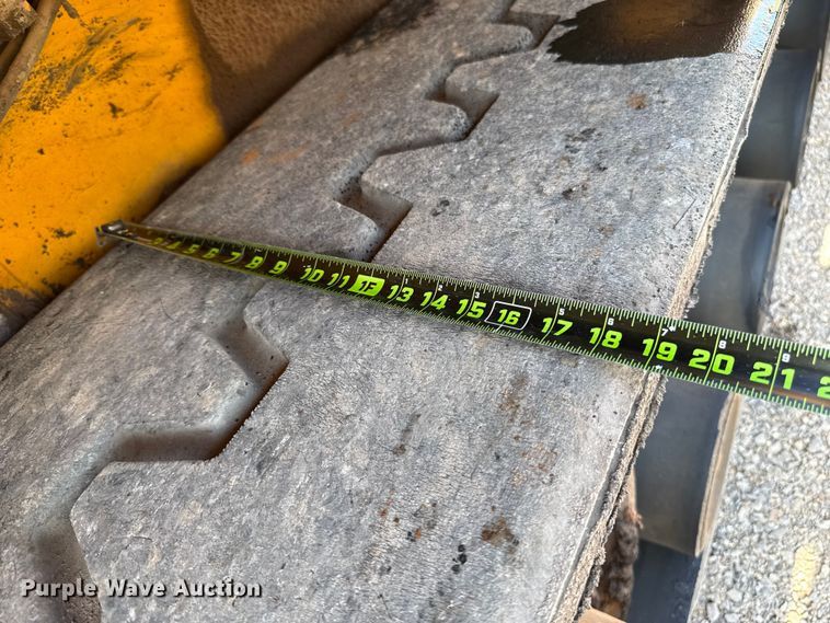 image for item ES5816 1999 Blaw-Knox PF-5510 paver