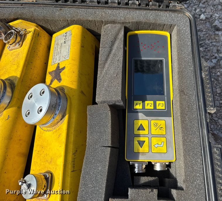 image for item ES5816 1999 Blaw-Knox PF-5510 paver