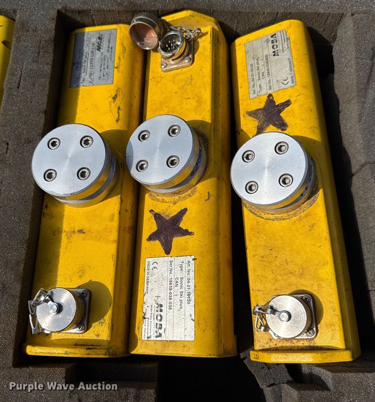 image for item ES5816 1999 Blaw-Knox PF-5510 paver