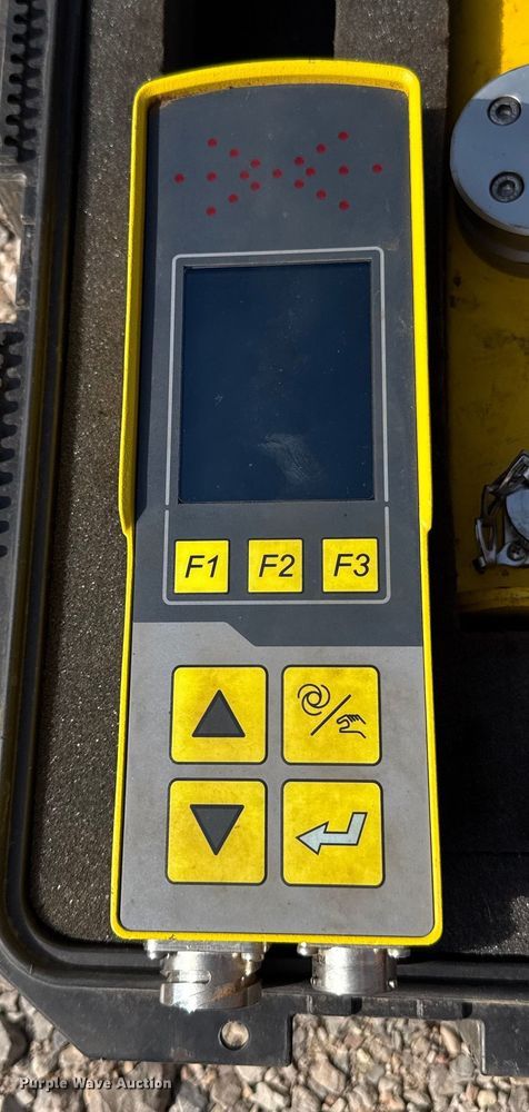 image for item ES5816 1999 Blaw-Knox PF-5510 paver