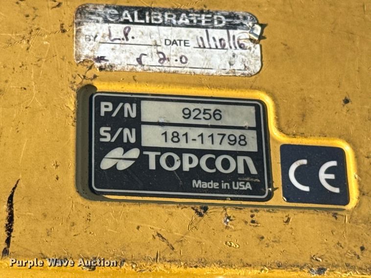 image for item ES5816 1999 Blaw-Knox PF-5510 paver