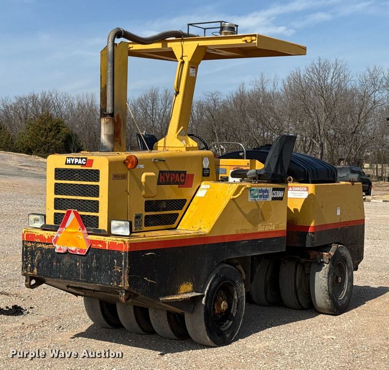 image for item ES5819 2000 Hypac C530AH pneumatic roller