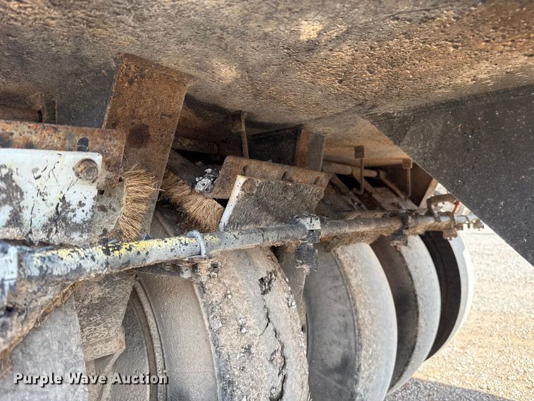 image for item ES5819 2000 Hypac C530AH pneumatic roller