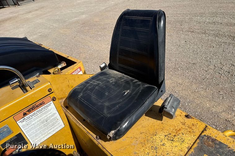 image for item ES5819 2000 Hypac C530AH pneumatic roller