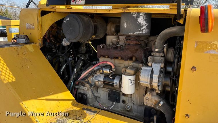 image for item ES5819 2000 Hypac C530AH pneumatic roller