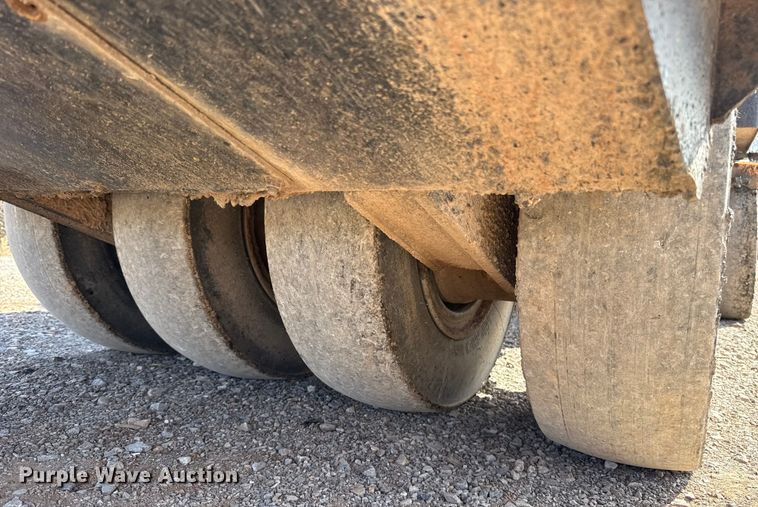 image for item ES5819 2000 Hypac C530AH pneumatic roller