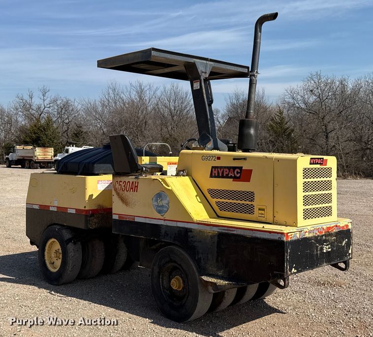 image for item ES5820 2007 Hypac C530AH pneumatic roller