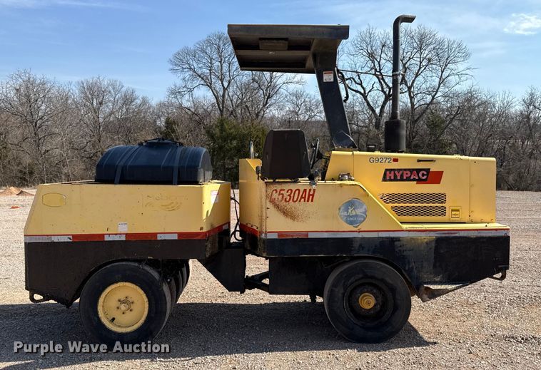 image for item ES5820 2007 Hypac C530AH pneumatic roller