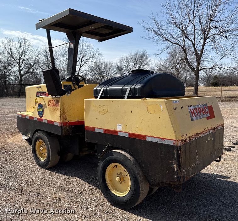 image for item ES5820 2007 Hypac C530AH pneumatic roller