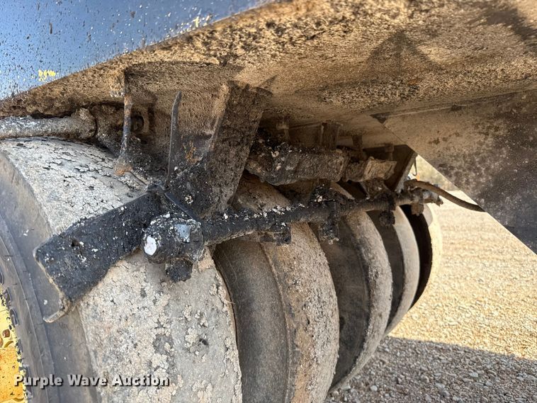 image for item ES5820 2007 Hypac C530AH pneumatic roller