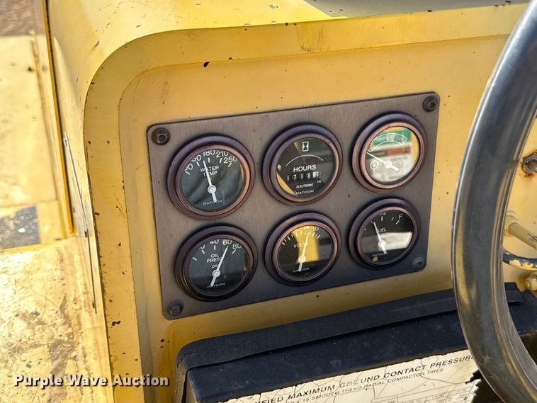 image for item ES5820 2007 Hypac C530AH pneumatic roller