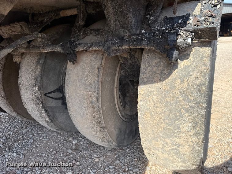 image for item ES5820 2007 Hypac C530AH pneumatic roller