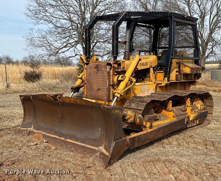 image for item ES5822 1976 Fiat-Allis 10-B bull dozer