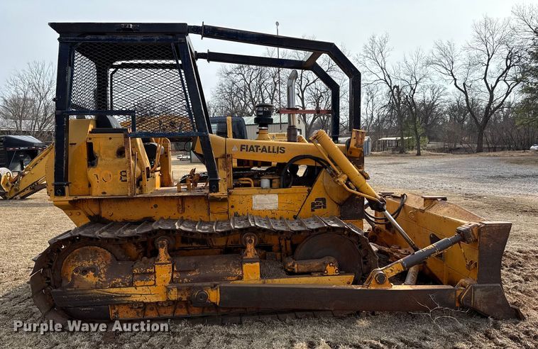 image for item ES5822 1976 Fiat-Allis 10-B bull dozer
